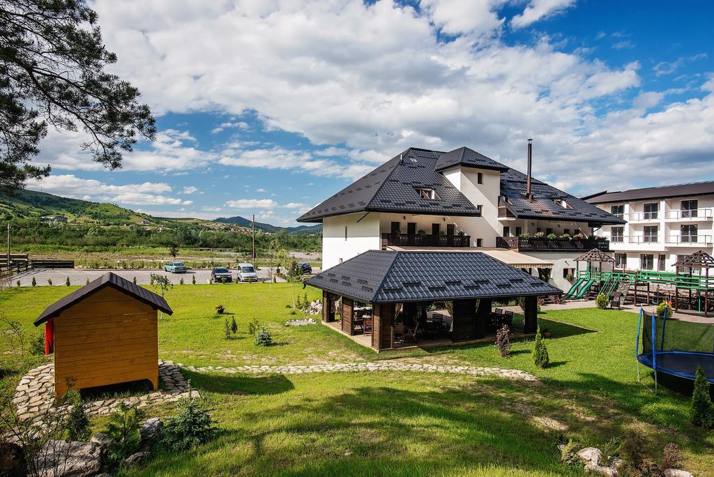 La Conac In Bucovina Hotel Gura Humorului Exterior foto